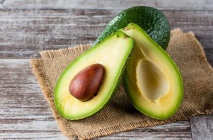 Avocado ass en Aphrodisiakum fir d'Erhéijung vun der Potenz bei de Männer